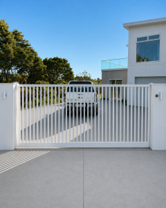 Sliding Gate - White Flat Top